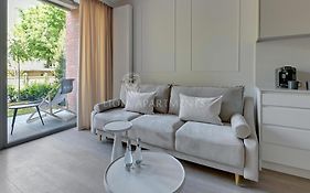 Premiem Cube Apartments In Center By Lion Apartments